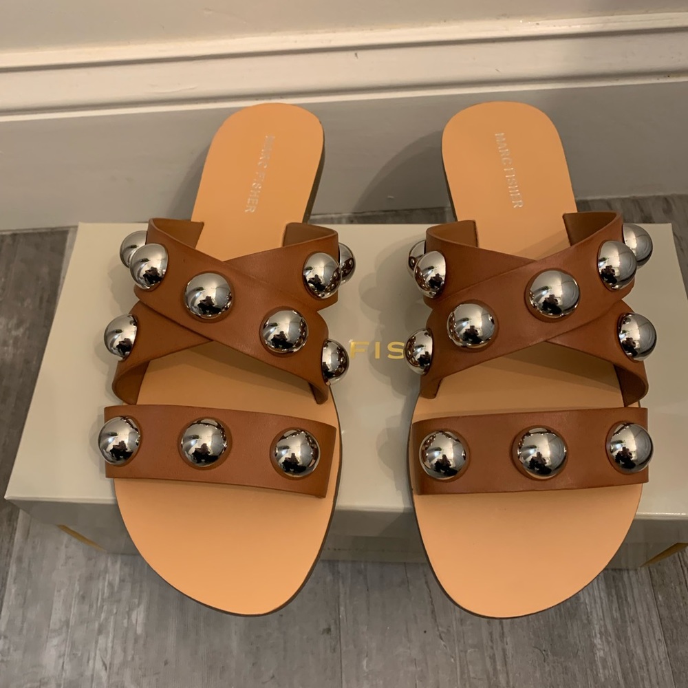Marc Fisher Bryte2 flat sandals in Dark Natural